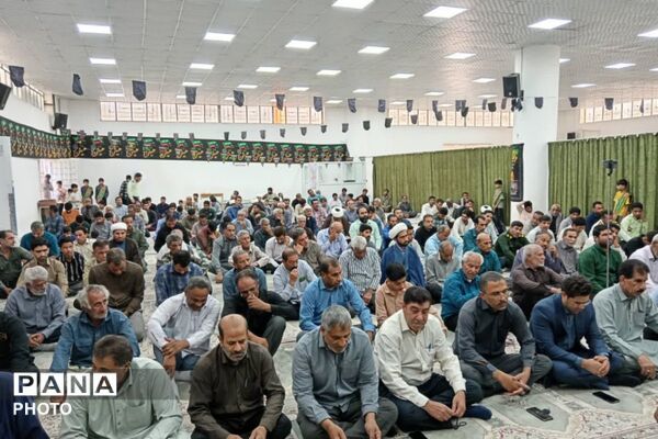 شکوه بندگی در مصلای رودبار جنوب