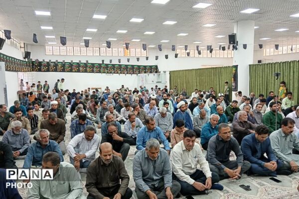 شکوه بندگی در مصلای رودبار جنوب