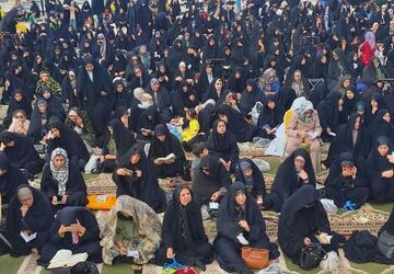 سفر به عمق جان؛ اجتماع بزرگ روز عرفه در شهرضا