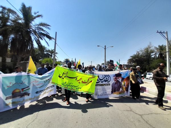 ابراز همدردی مردم سندرک و فین با مردم فلسطین در راهپیمایی روز قدس