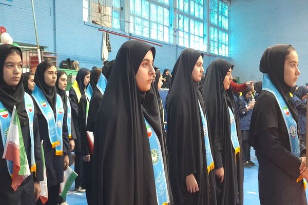 یاوران انقلاب؛روشنای مسیر نوجوانان امروز