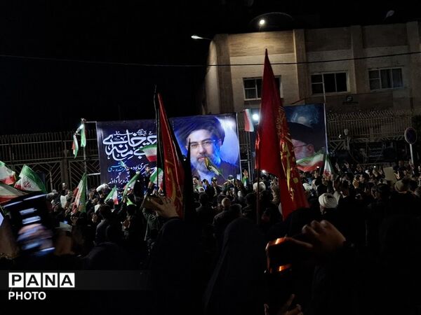 چهل و هفتمین شب از اجتماع مردم در میدان مرکزی شهرستان خلیل آباد