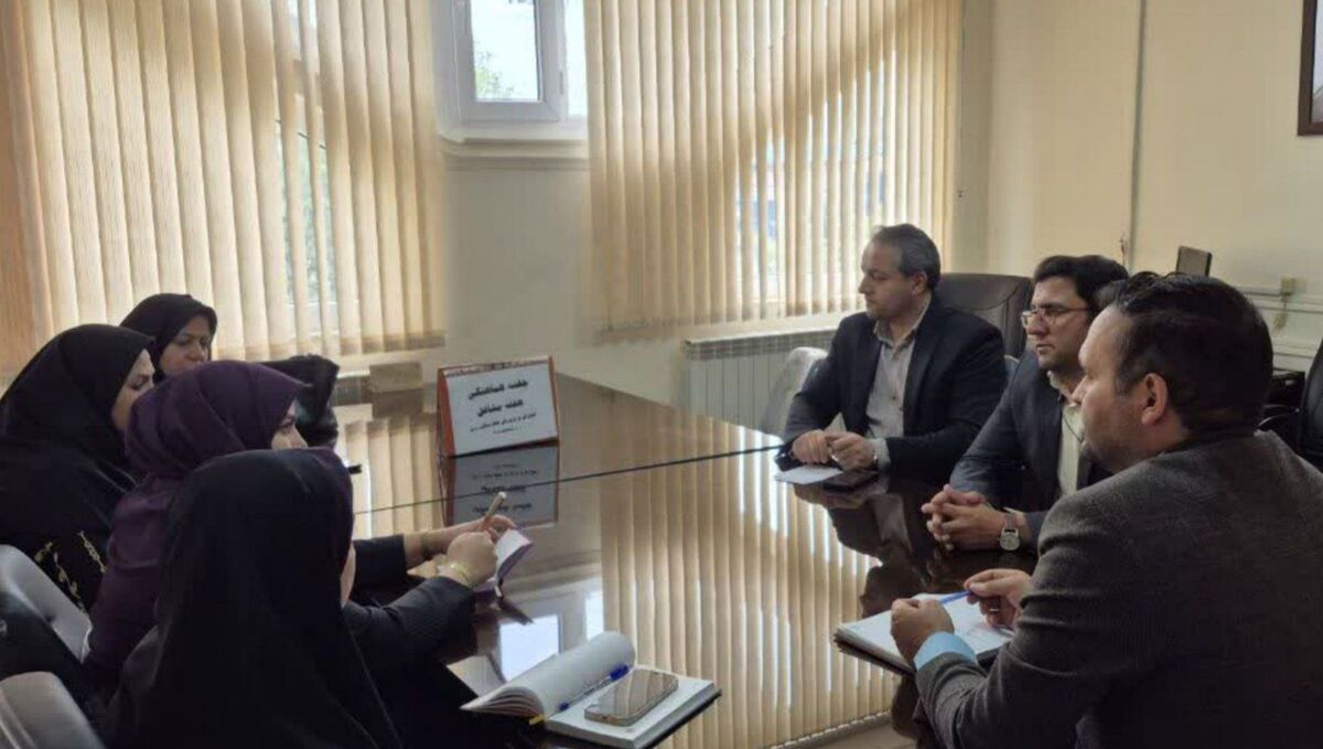 برگزاری نمایشگاه هفته مشاغل در رزن