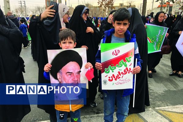 22بهمن در اسلامشهر؛ خیابان‌ها در آغوش انقلاب