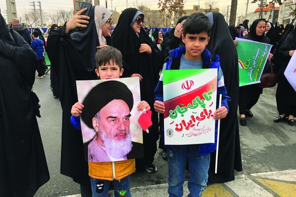 22بهمن در اسلامشهر؛ خیابان‌ها در آغوش انقلاب