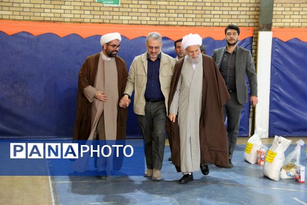 توزیع هزار بسته معیشتی به همت خیرین و خیریه عطر یاس نبوی