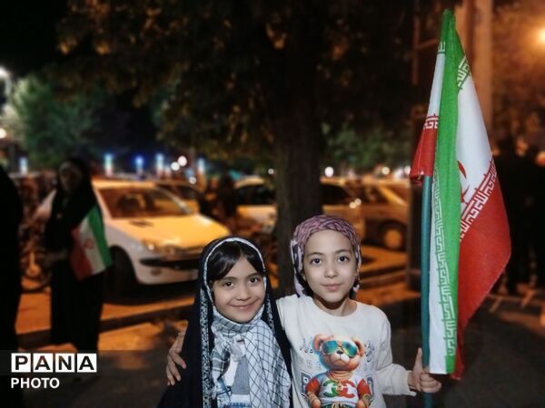 تویسرکان یک‌صدا برای ایران