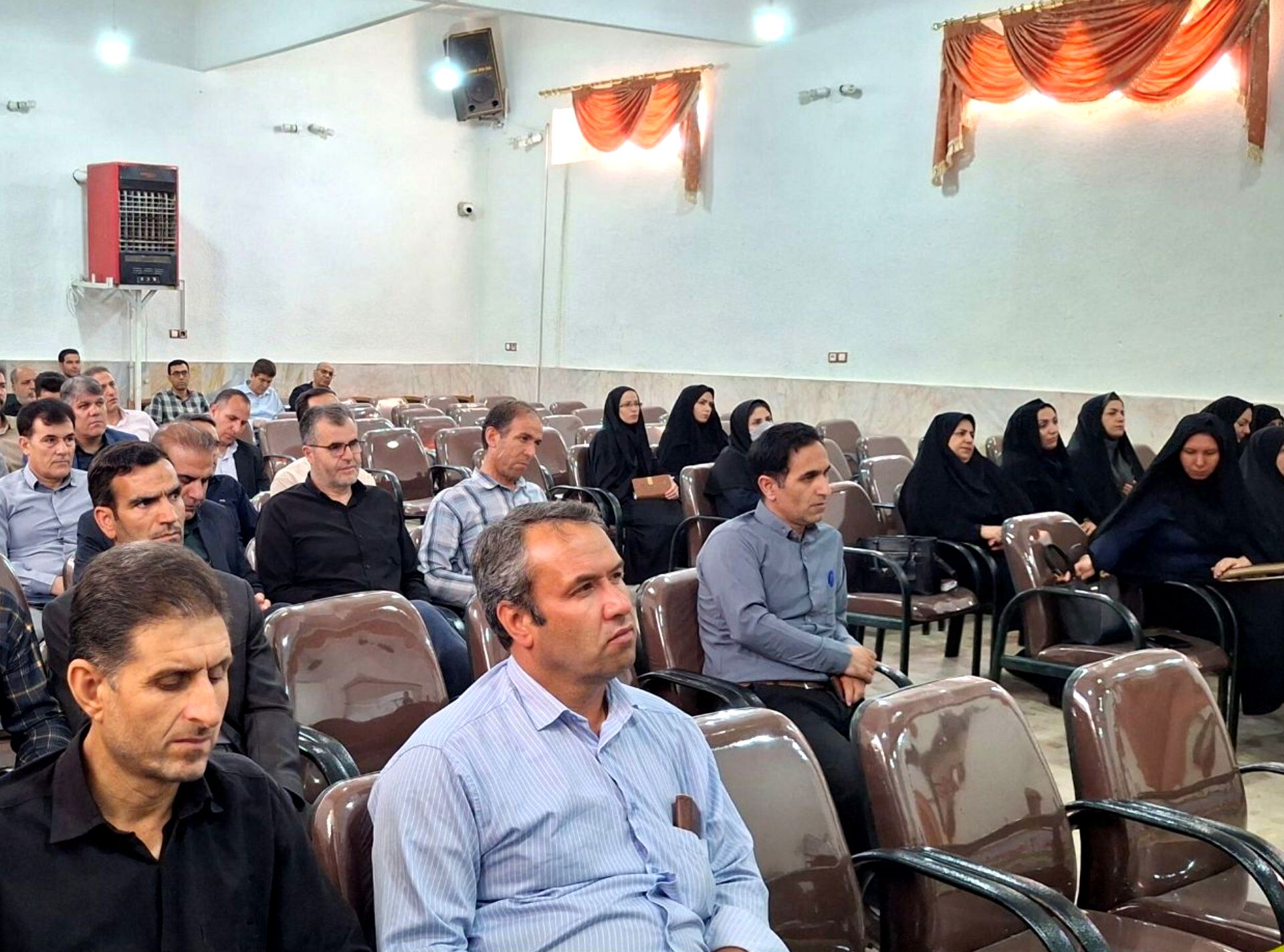 مدیران مدارس ابتدایی خدابنده برای اجرای پروژه مهر آماده می‌شوند