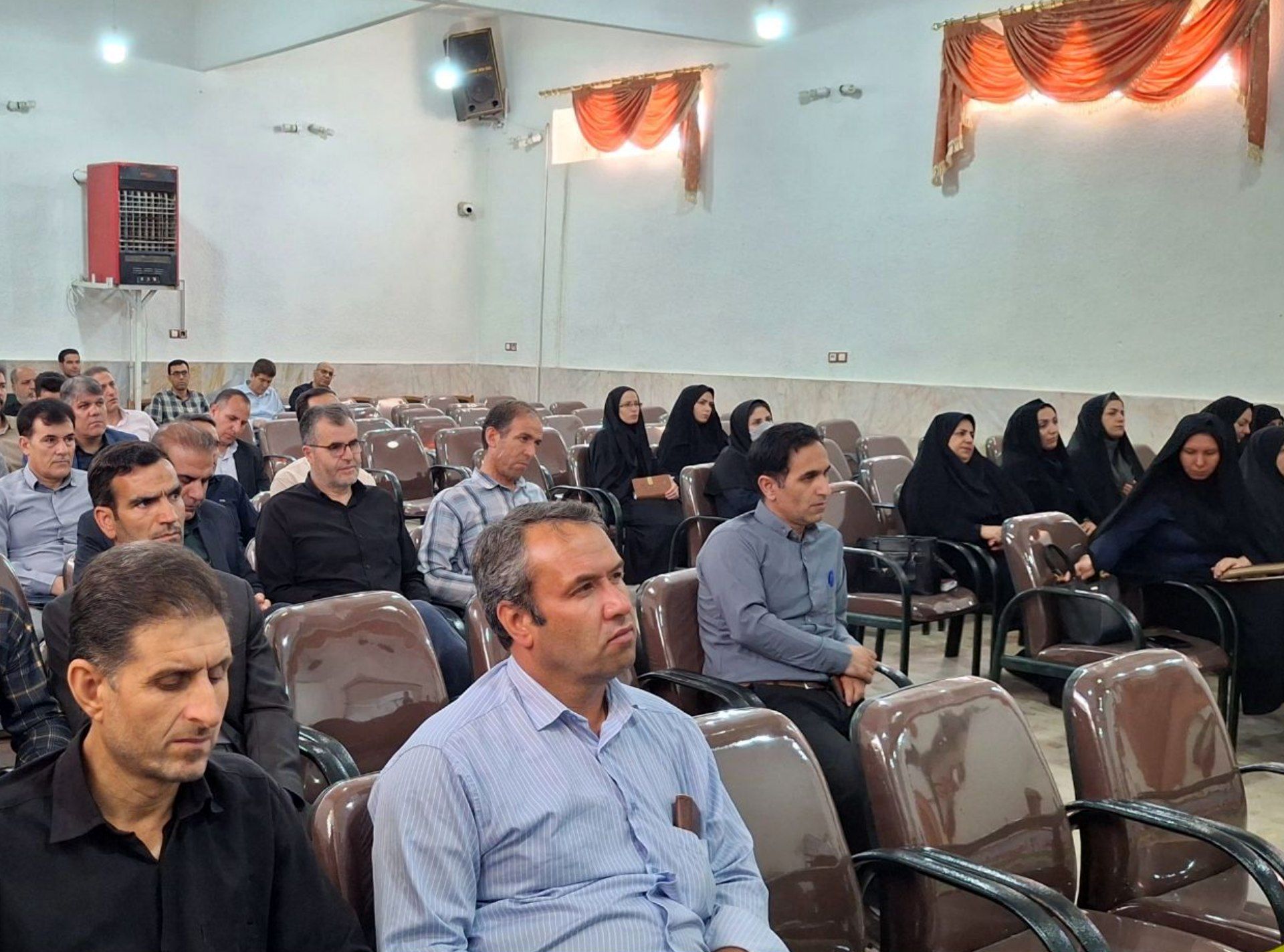 مدیران مدارس ابتدایی خدابنده برای اجرای پروژه مهر آماده می‌شوند