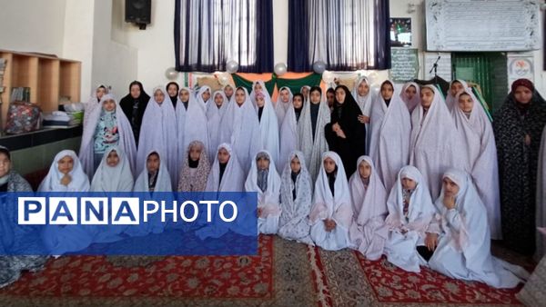 شور اعتکاف دختران و پسران بردسکن در یک صف معنوی