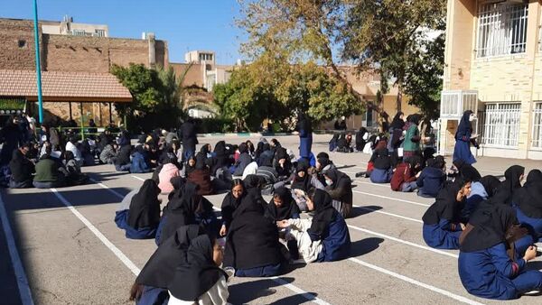 در حریم حدیث کساء و نوای فاطمی؛ بر سر خوان فاطمی