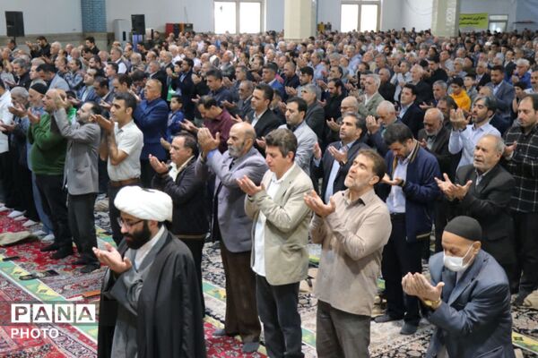 برپایی میز خدمت و مشاوره خانواده آموزش و پرورش شهرستان قدس در میعادگاه نماز جمعه