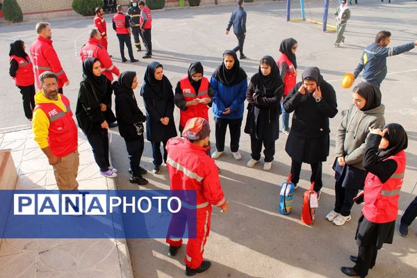 مانور سراسری زلزله و ایمنی در پردیس