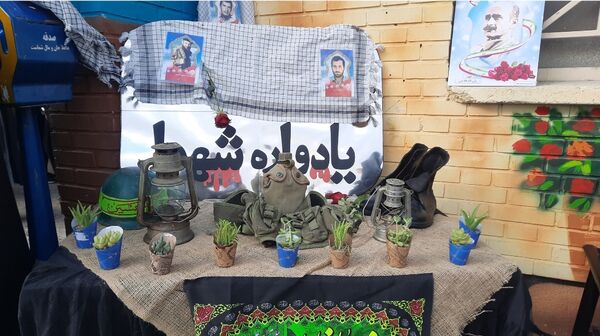 وداع دانش‌آموزان دبیرستان فرهنگیان ناحیه ۷ با شهید گمنام 
