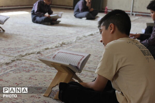 محفل انس با قرآن کریم در مدارس ۱۵ خرداد و ناطق نوری اسلامشهر 
