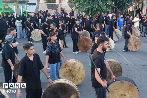 شور حسینی در سوگ روز دهم