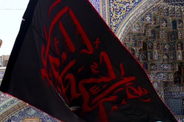 آسمان حرم مطهر رضوی غرق در نوای علمدار نیامد