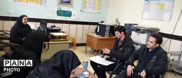 بازدید کارشناس بهداشت از دبیرستان مادر مهربان خلیل آباد