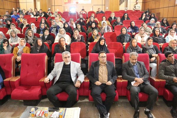 نشست انجمن اولیا و مربیان هنرستان امام علی(ع) فیروزکوه