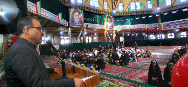 محفل انس با قران‌کریم و تجلیل از برترین‌های مسابقات فرهنگی و هنری شهرستان ملایر