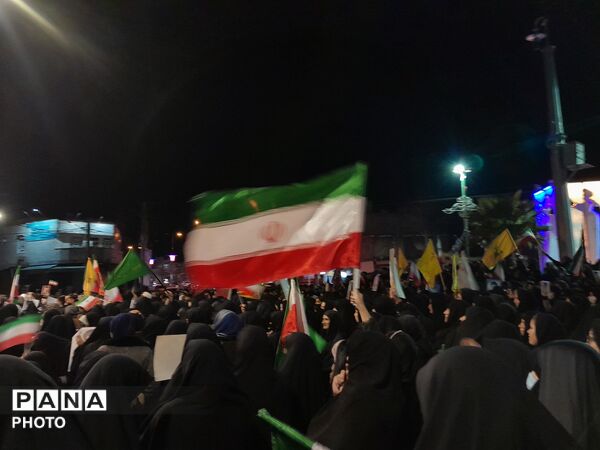 تصاویری از کوهدشتی ها در میدان امام وخروش تماشایی آنها در خیابان های شهر
