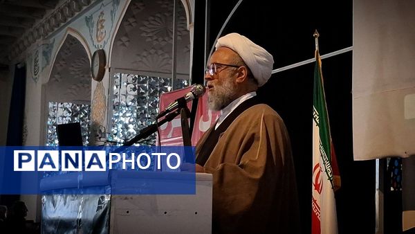 نماز عبادی سیاسی جمعه در شهرستان کاشمر 