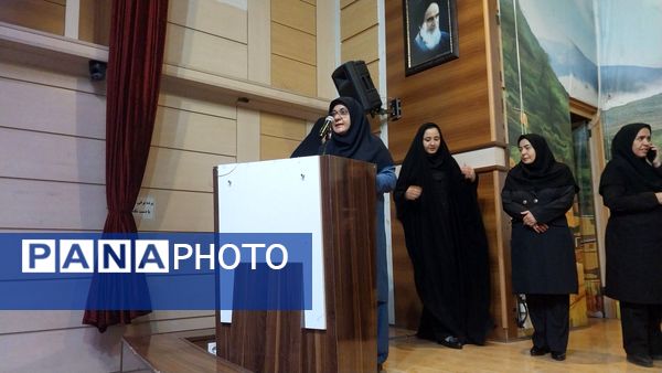 جلسه اولیا مربیان دبیرستان سرافرازان 