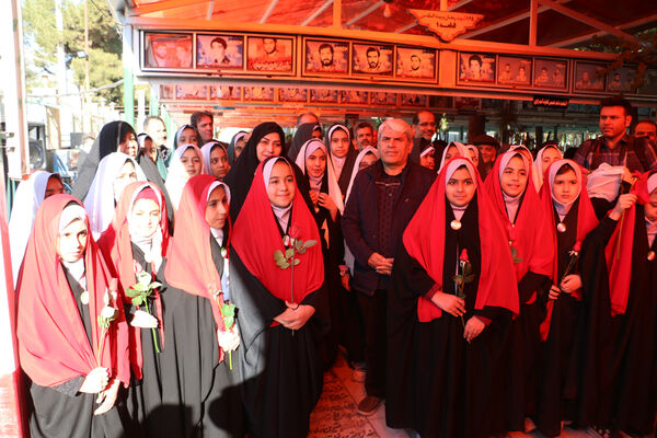جشن دانش‌آموزی سالروز تولد شهید مهدی هندویان