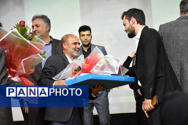 تجلیل از پیشکسوتان عرصه آزمایشگاه در یزد