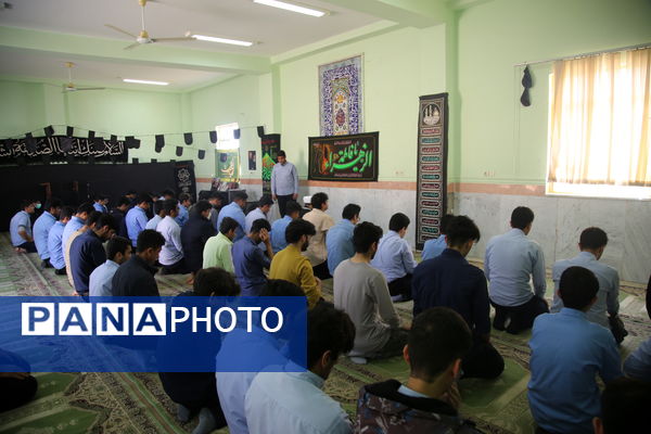 مراسم عزاداری ایام فاطمیه توسط دانش‌آموزان تنگستانی