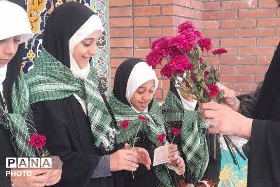گرامیداشت دهه کرامت بر مزار شهدای جنگ رمضان 