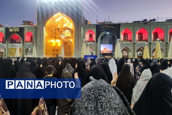 برگزاری نماز جماعت در حرم مطهر امام رضا (ع)