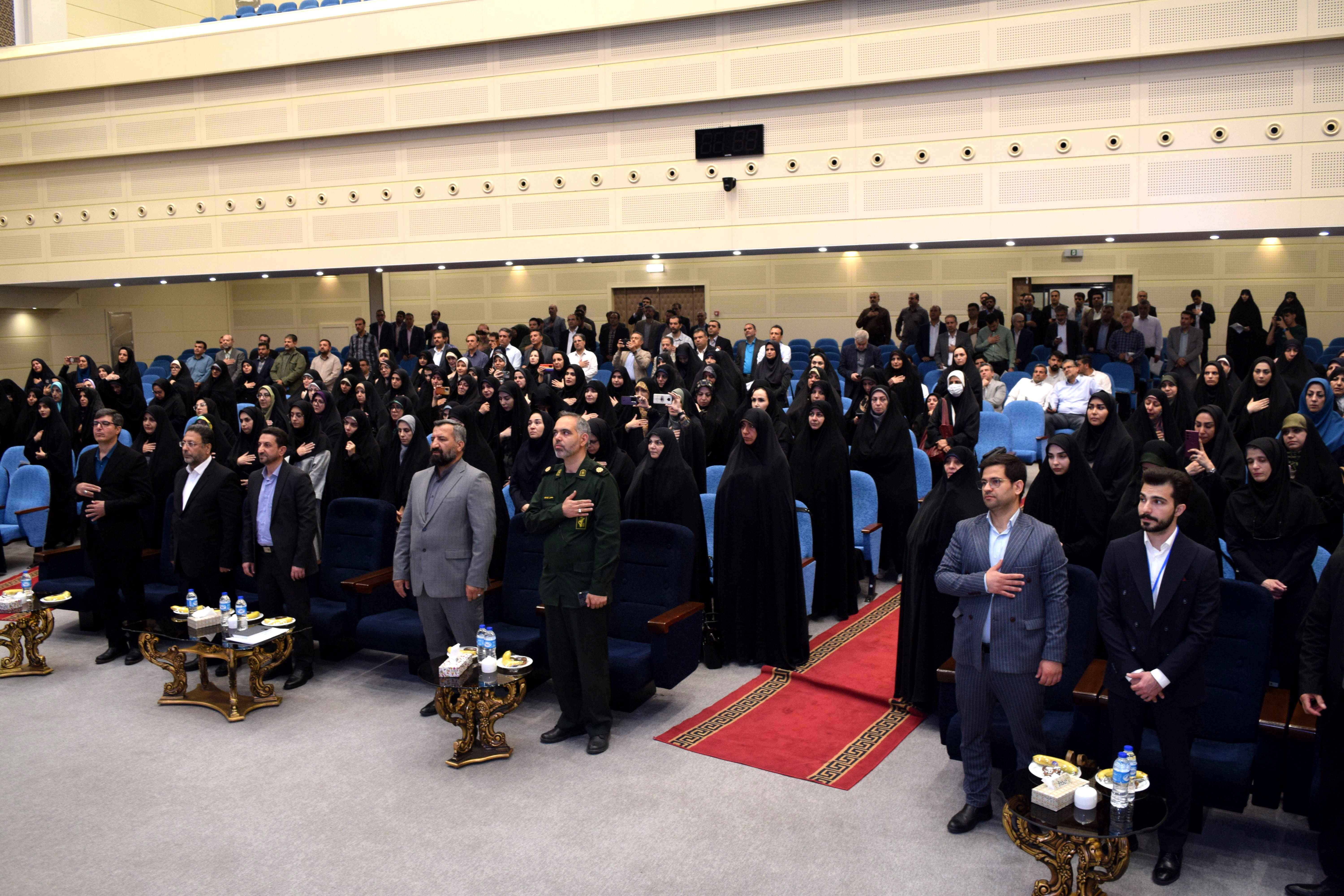 مراسم گرامیداشت مقام معلم و تجلیل از طلایه‌داران تعلیم و تربیت منطقه ۱۴ 