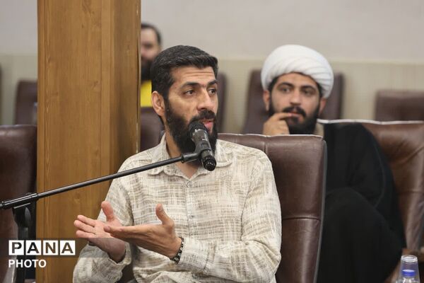 دیدار مسئولان مواکب مردمی با نماینده ولی‌فقیه استان همدان