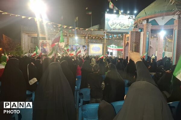 برای حفظ ایران، سنگر ما خیابان