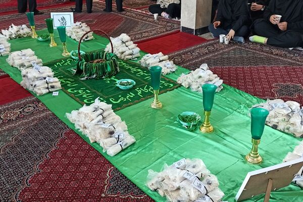 مراسم عزاداری و توزیع نذری به مناسبت ایام فاطمیه در مدارس شهرستان ورامین