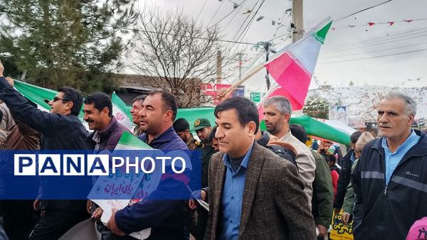 برپایی میز خدمت و نمایشگاه نقاشی در جشن 22 بهمن مارگون