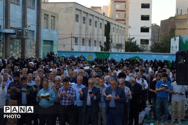 مراسم طلب آمرزش در روز عرفه، از زبان امام حسین «ع» در شهر فردوسیه 