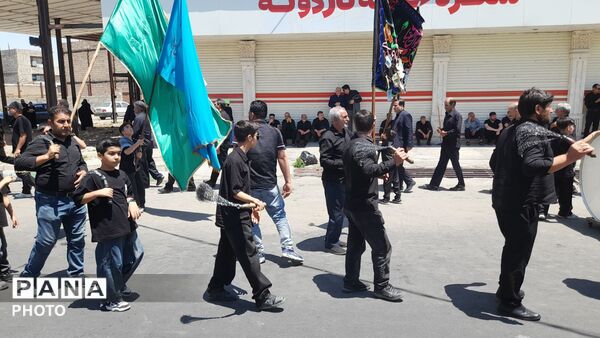 مراسم باشکوه عاشورای حسینی در مسجد امام جعفر صادق(ع)