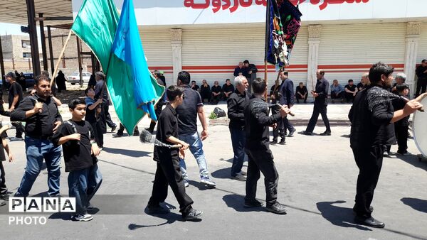 مراسم باشکوه عاشورای حسینی در مسجد امام جعفر صادق(ع)
