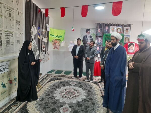 نمایشگاه باشکوه انقلاب با همت دانش‌آموزان خلاق و دغدغه‌مند برگزار شد