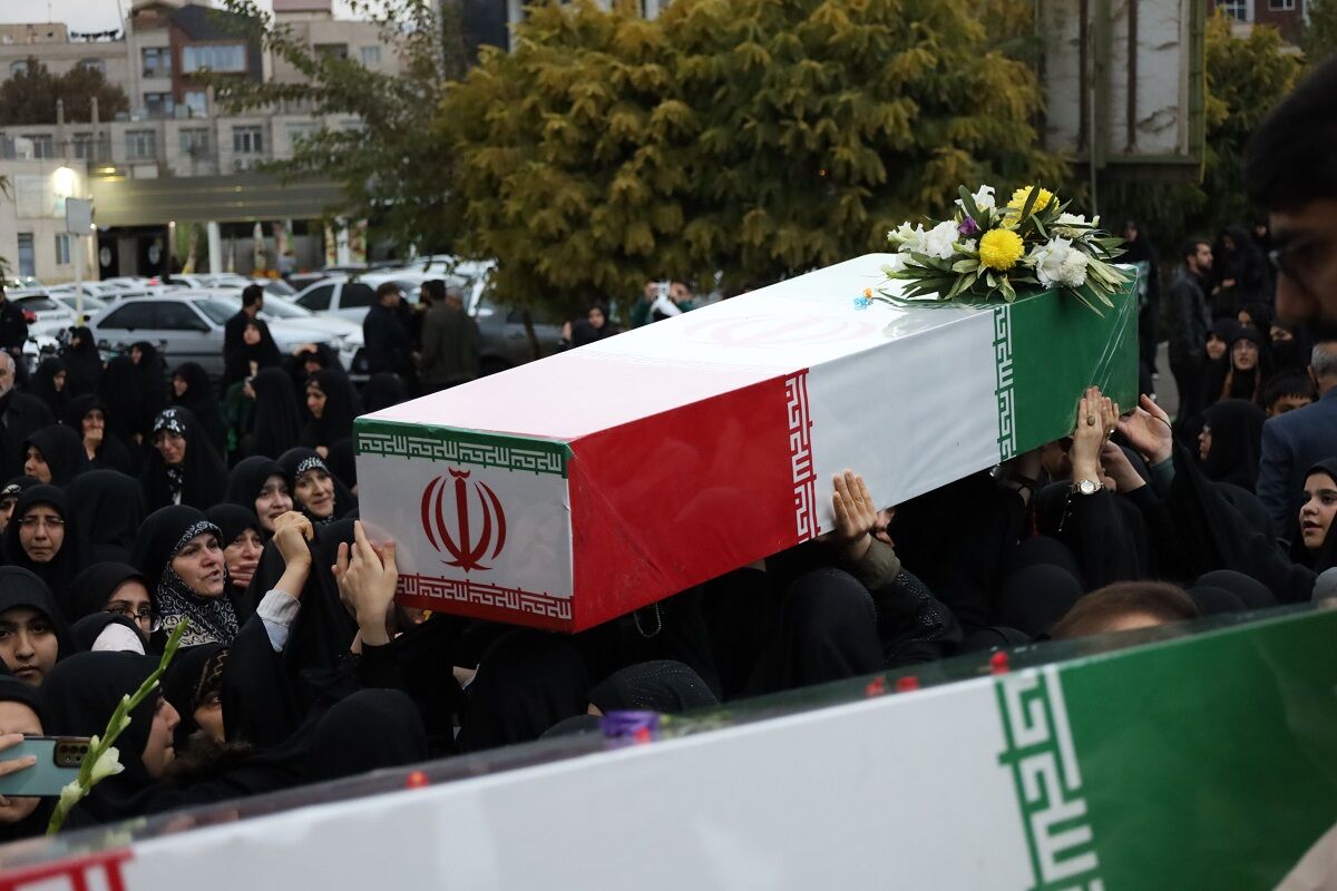 برگزاری مراسم باشکوه استقبال از شهدای گمنام در کرج 