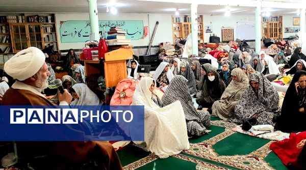 مراسم اعتکاف مادر دختری در مسجد صاحب الزمان آشخانه