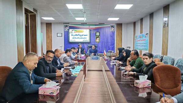 نشست خبری رئیس آموزش و پرورش شهرستان مارگون به‌مناسبت هفته معلم