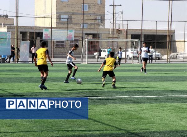 آیین افتتاح زمین چمن مصنوعی ورزشگاه مهر آموزش و پرورش فلاورجان