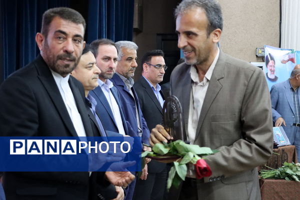 تجلیل از معلمان نمونه استان بوشهر 