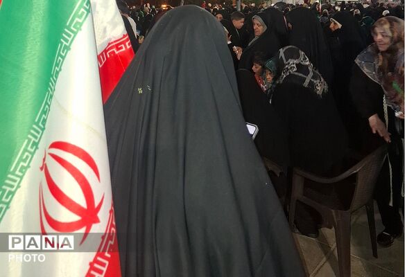 برای حفظ ایران، سنگر ما خیابان
