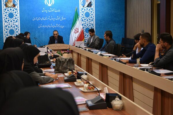 برگزاری جلسه توانمند سازی ویژه مشاوران جدیدالاورود در بهارستان دو