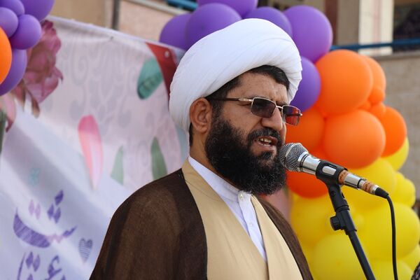 آیین گرامیداشت مقام معلم و به صدا درآوردن زنگ سپاس معلم در مدرسه شهید مرادی و شهید کلانتری پاکدشت