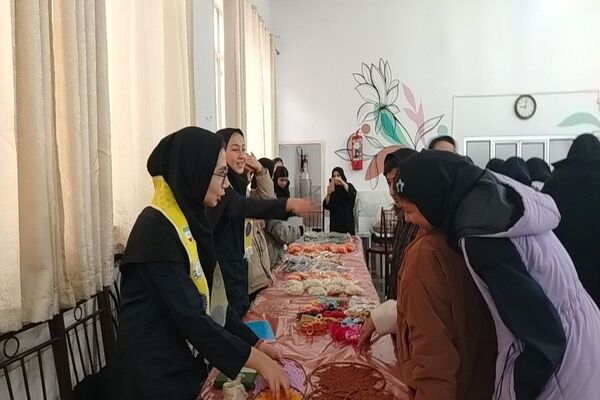 برپایی نمایشگاه و بازارچه کارو فناوری در دبیرستان شهید مجید دهنوی نیشابور